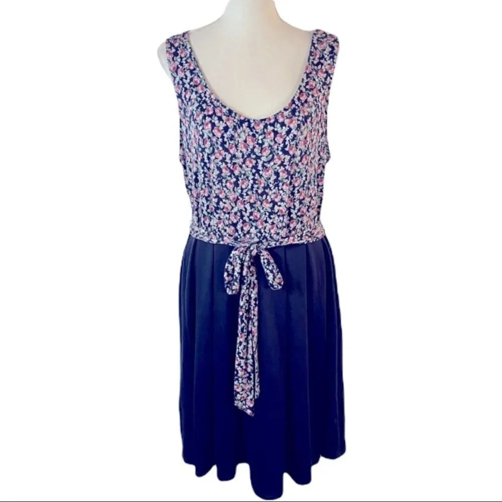 Modcloth Floral Navy Pleated Dress with belt Sz 1X